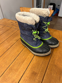 Sorel Winter Boots Size 5 Youth 