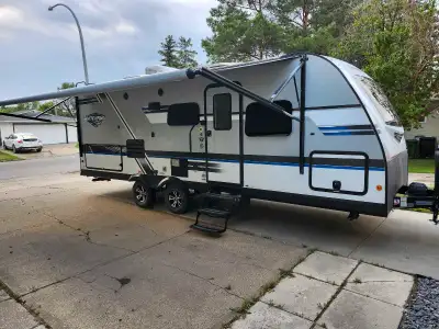 2018 Jayco Whitehawk 23MRB only used a couple of times. The oven and outdoor kitchen have never been...