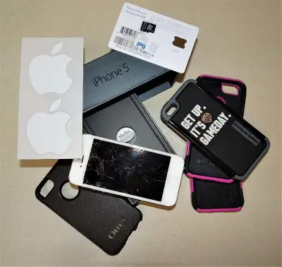 Apple iPhone 5 GSM with 16GB White & Silver (Unlocked), View more