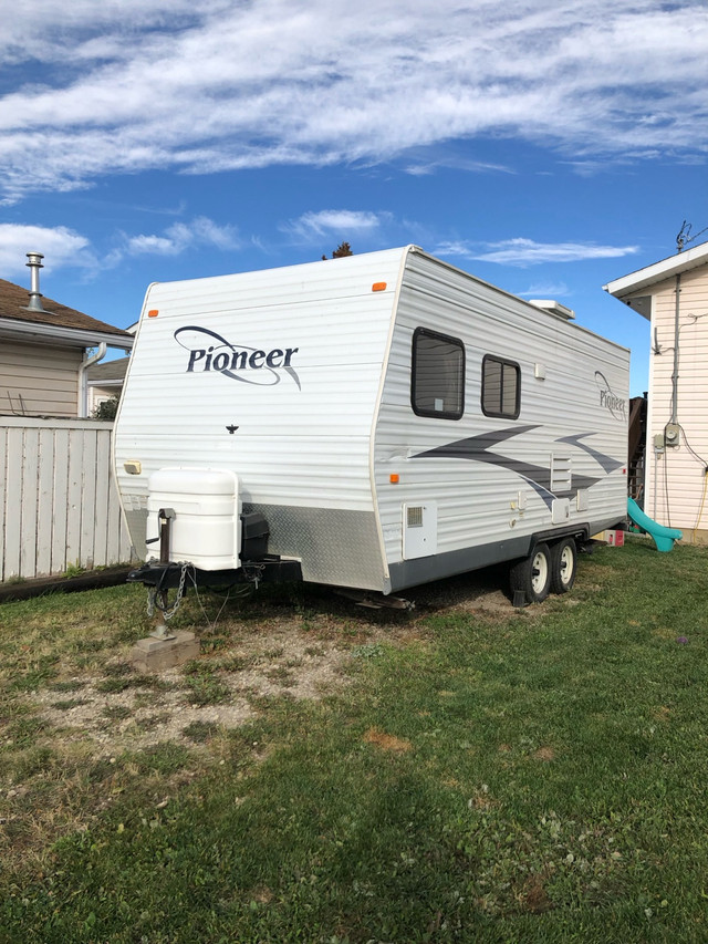 Fleetwood Pioneer 180ck in Travel Trailers & Campers in Grande Prairie - Image 2