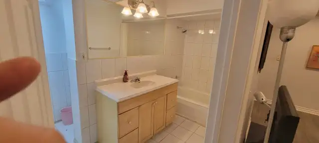 Basement for rent in Long Term Rentals in Markham / York Region - Image 7