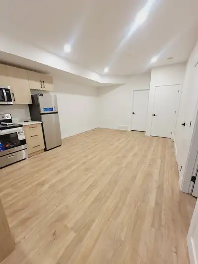 Brand New 1-Bedroom Ground-Level Suite – Modern, Bright & Utilities Included! Be the very first to l...