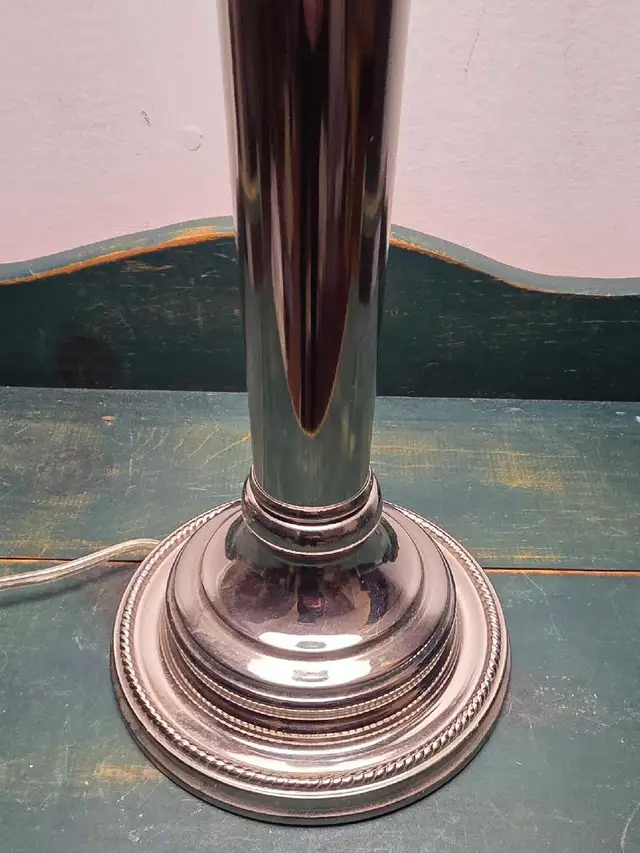 Vintage-style silver columnar table lamp in Indoor Lighting & Fans in City of Toronto - Image 6