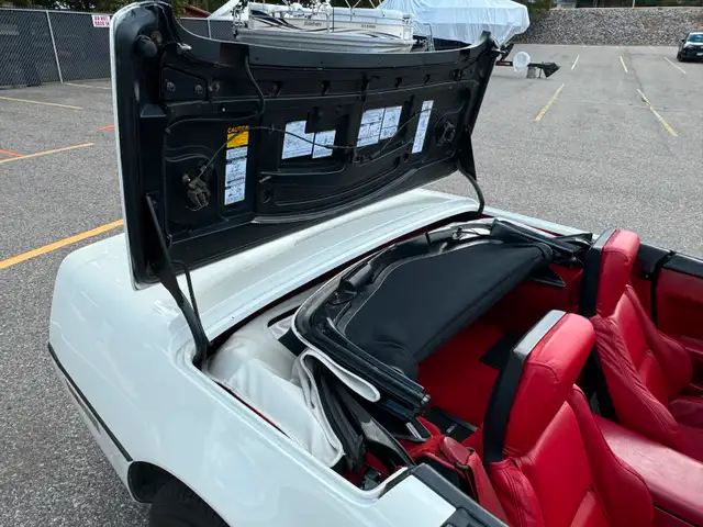 Corvette Convertible 1987 in Classic Cars in Vernon - Image 7