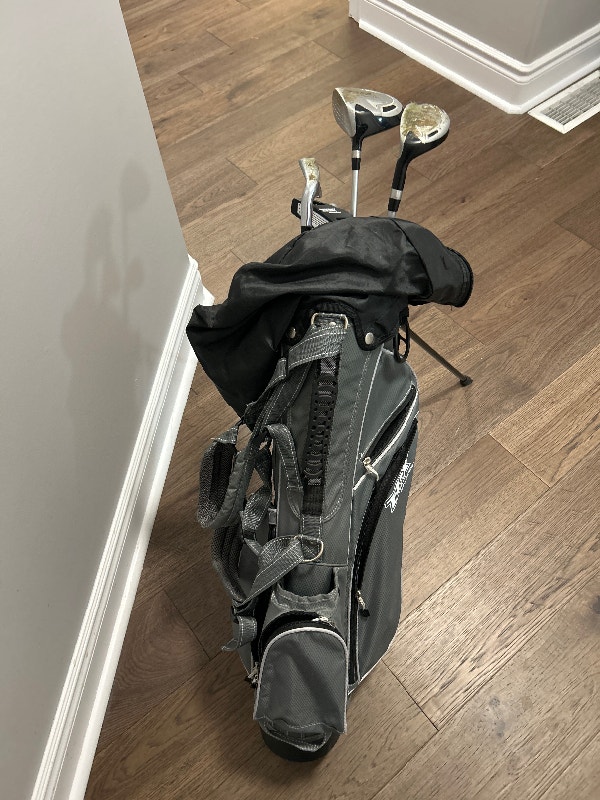 Golf clubs and bag Golf Kingston Kijiji