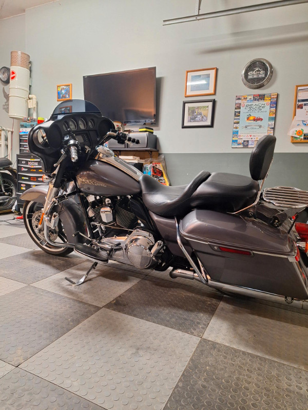 2014 Harley Davidson Street Glide - REDUCED PRICE from $19,500 in Touring in Oshawa / Durham Region - Image 3