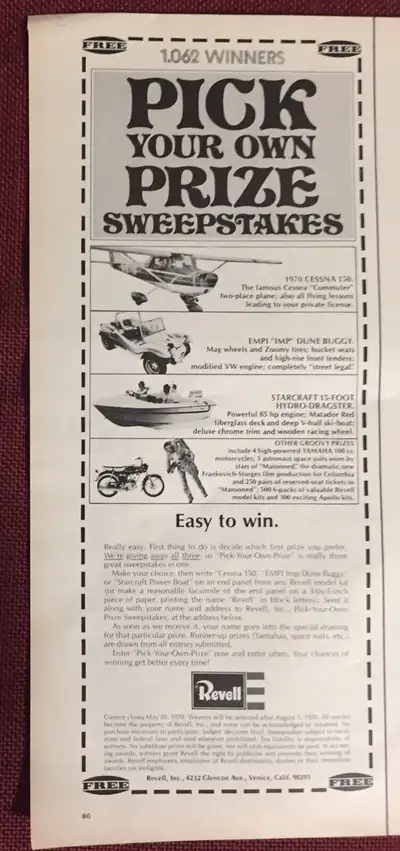 “Easy to win. » Dimensions : 5 3/4 inches wide by 13 1/2 inches high. In excellent condition. Shippi...