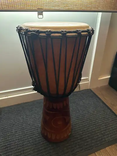 Djembe en bois - 10 pouces, View more