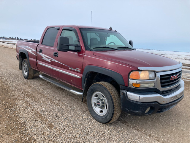 2006 GMC Sierra Duramax in Cars & Trucks in Saskatoon