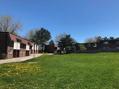 Main Floor Large Bedroom @Don Mills/Sheppard