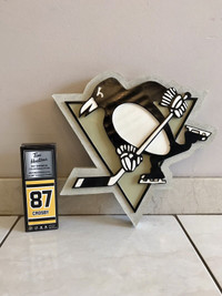 PITTSBURGH PENGUINS LOGO & CROSBY MINI COLLECTIBLE HOCKEY STICK