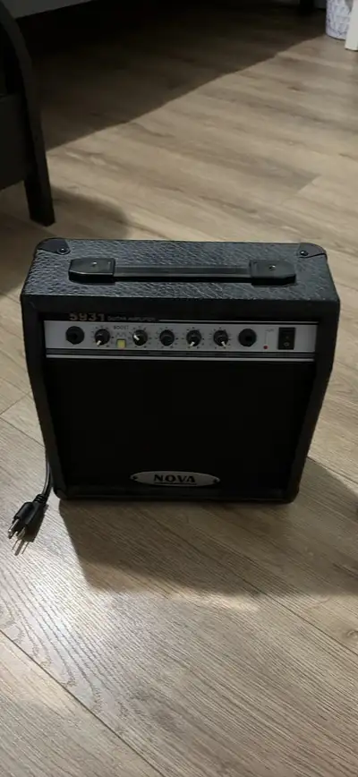 Nova 5931 electric guitar amplifier, View more