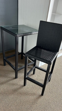 Patio High top table with 2 chairs 