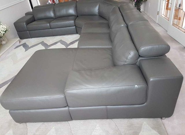 High-end sectional like new  in Couches & Futons in Kamloops - Image 4