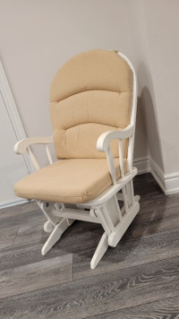 Rocking chair for nursing 