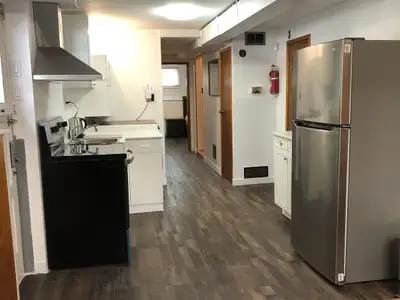 A Private Room near BCIT, Metrotown, Brentwood, for female only