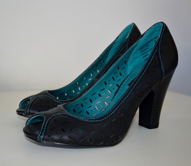 Brand New Women's American Eagle Peep Toe Pumps/Heels/Shoes 5.5 in Women's - Shoes in City of Toronto