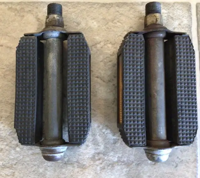 bicycle pedals  in Frames & Parts in Dartmouth - Image 2