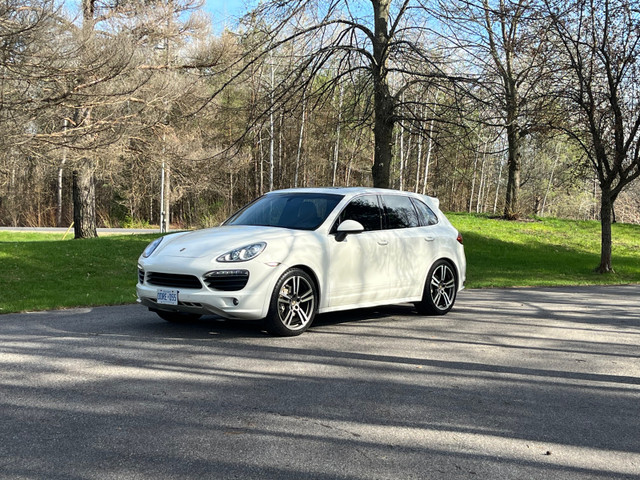  2012 Porsche Cayenne S in Cars & Trucks in Mississauga / Peel Region