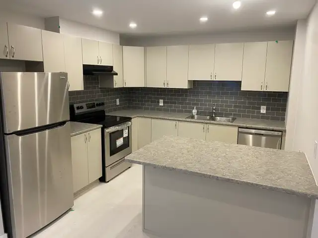 Modern townhouse close to all ameneties, you can call HOME!