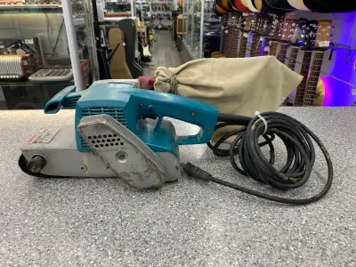Makita 9924DB Belt Sander, View more
