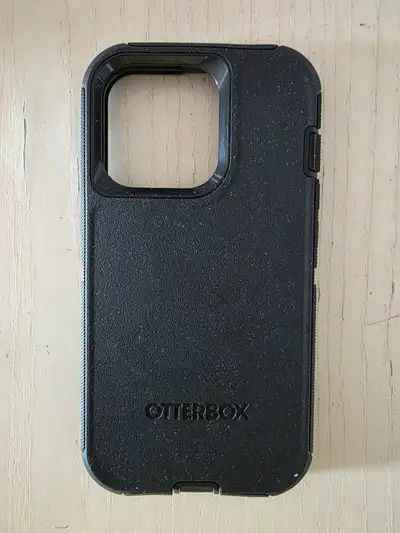 Coque OtterBox iPhone 14 Pro – Solide et pas chère !, View more