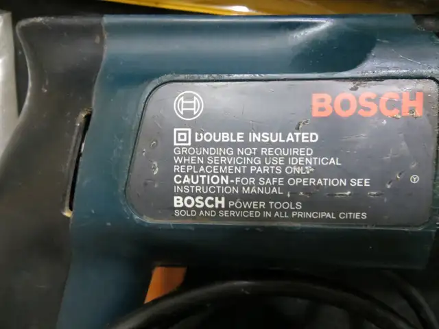 Bosch hammer drill VSR 11210 Bulldog with sds carbide bits in Power Tools in Windsor Region - Image 5