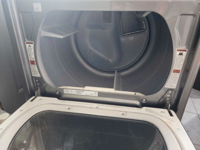 Maytag dryer works like new  in Washers & Dryers in Petawawa - Image 3