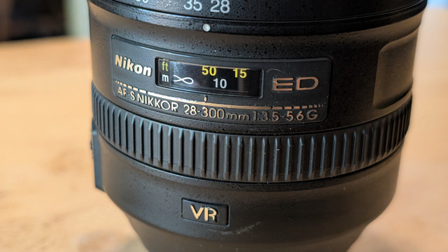 Nikon AF-S NIKKOR 28-300mm f/3.5-5.6G ED VR Lens in Cameras & Camcorders in Winnipeg - Image 3