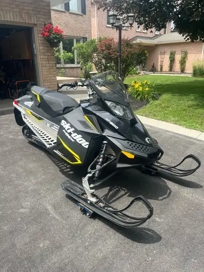 2018 Mxz 600 7044km Slydog command skis last fall Always used full synthetic oil Comes with factory...