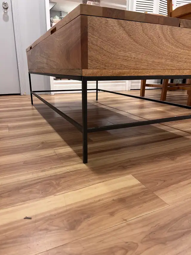 Westelm Industrial Mango Wood Lift-Top Coffee - 50” Table in Coffee Tables in City of Toronto - Image 5