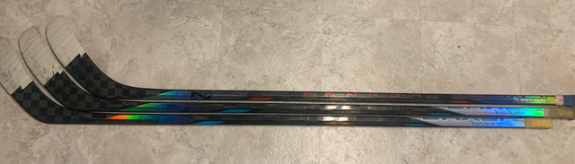 Bauer Nexus Tracer Hockey Sticks in Hockey in Oshawa / Durham Region - Image 4