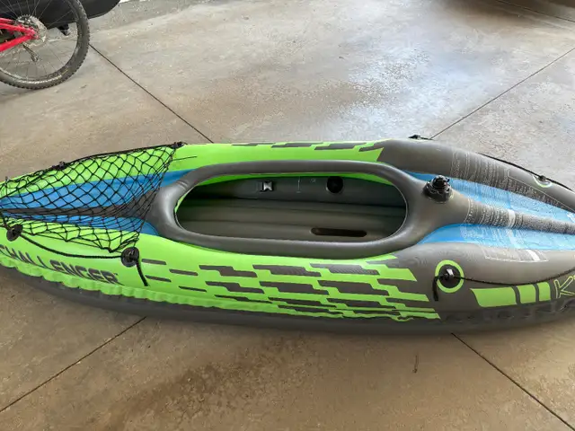 Intex Challenger Inflatable Kayak in Water Sports in Edmonton - Image 2