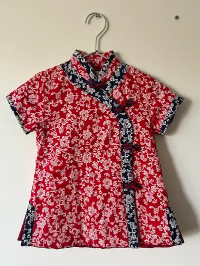 Size 6 Shell: 100% cotton Lining: 100% polyester Fill: 100% polyester