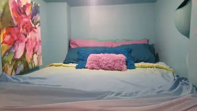 Enjoy the difference! Are you searching for an affordable, Mature and Quiet atmosphere? Furnished? P...