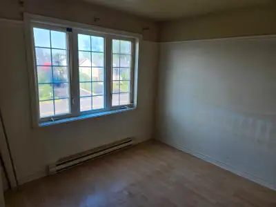 LOCATION 5 1/2 CHATEAUGUAY