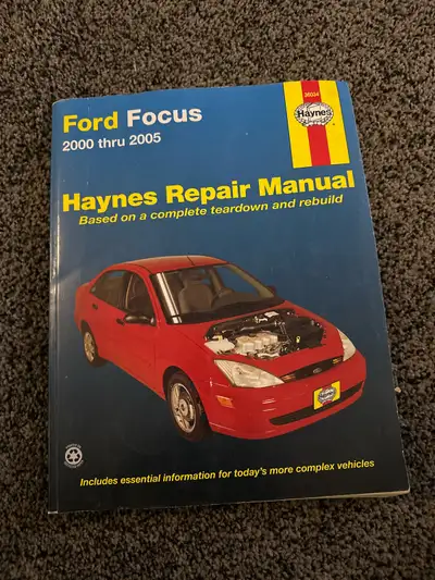 This is a Haynes Repair Manual for Ford Focus models from 2000 through 2005, perfect for DIY car mai...