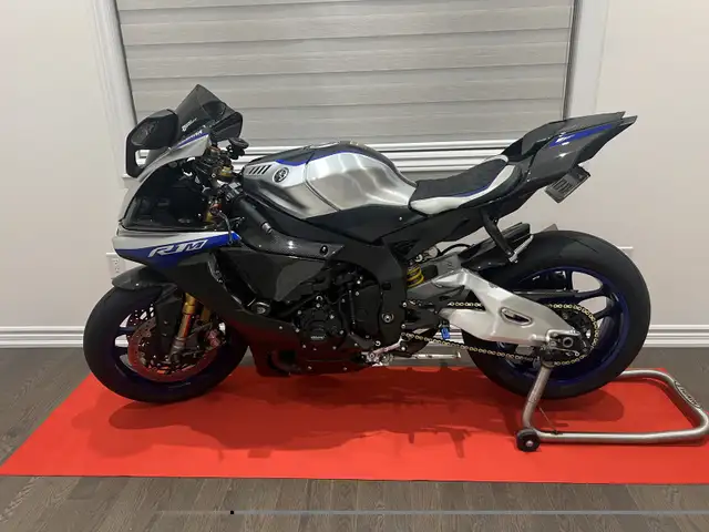 2018 Yamaha R1M in Sport Bikes in Markham / York Region - Image 2