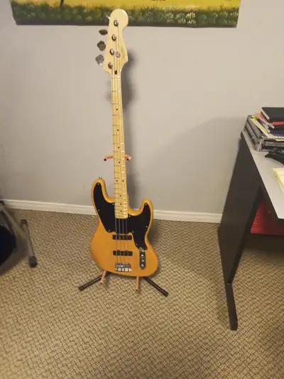 Squier Paranormal 52 Bass, View more