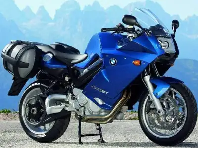 Bike is in excellent condition, low km's, comes with the panniers and center bag, full cover. Ready...