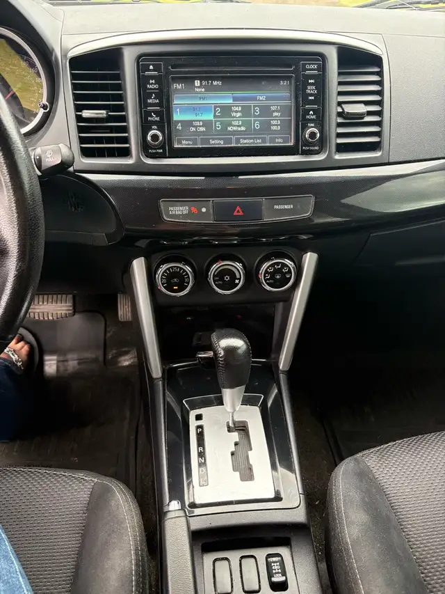 2017 Mitsubishi Lancer ES 557016744954449929