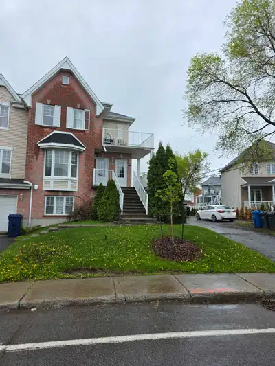 Grand 7 1/2 Laval