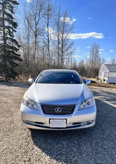 Selling my personal 2007 Lexus ES350 with only 80,XXX. This is a quiet, comfortable, and reliable se...