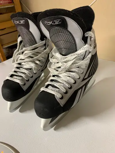 Skates for hockey size 10 US, View more