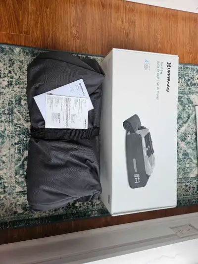 Uppababy travel bag for Cruz V2, Vista V2, Cruz and Vista strollers. Includes bag and box. Great con...