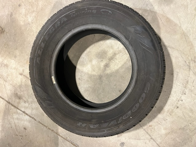 One only Goodyear Allegra Touring 225/60R16 tire in Tires & Rims in Brantford
