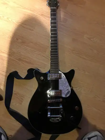 Gretsch cyg10030585 bigbsby electric guitar solid  dark cherry , View more