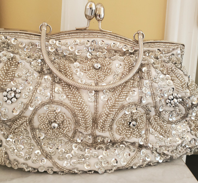 Brand new beautiful evening bags in Women's - Bags & Wallets in Mississauga / Peel Region