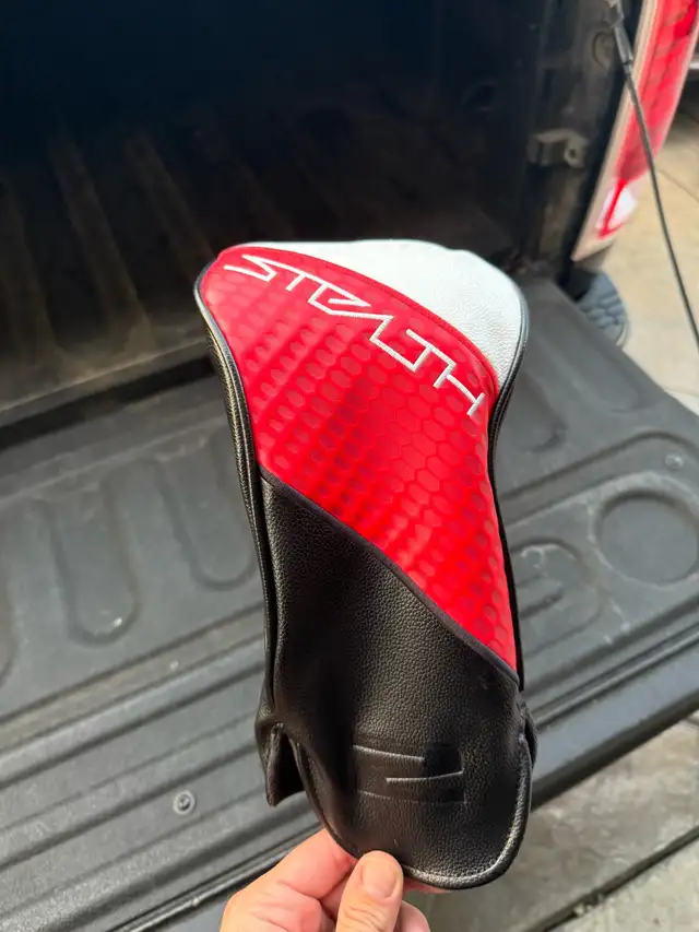 TaylorMade Stealth 2 Driver STIFF in Golf in Mississauga / Peel Region - Image 2