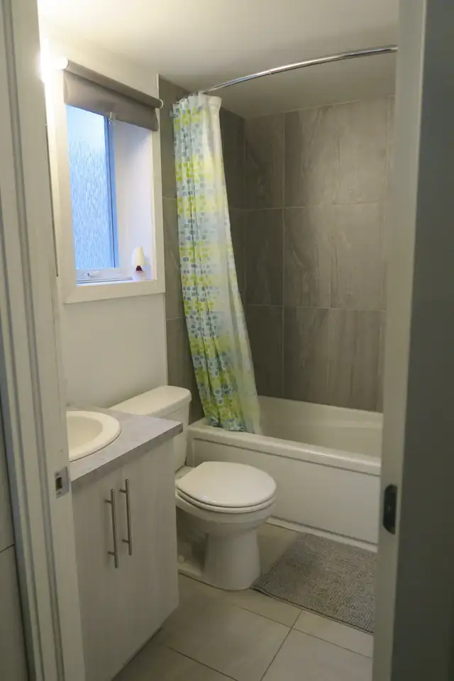 recherche coloc URGENT  in Long Term Rentals in City of Montréal - Image 11